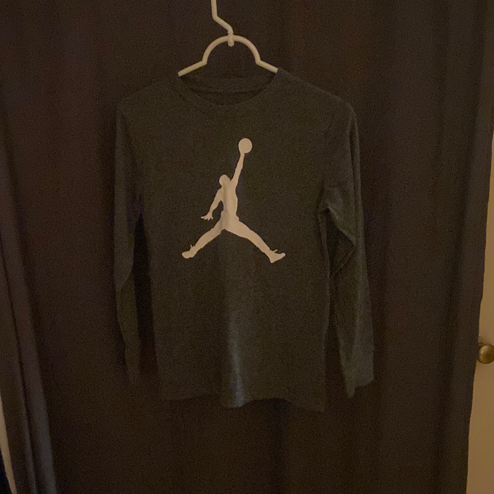 Long sleeve grey jordan shirt
